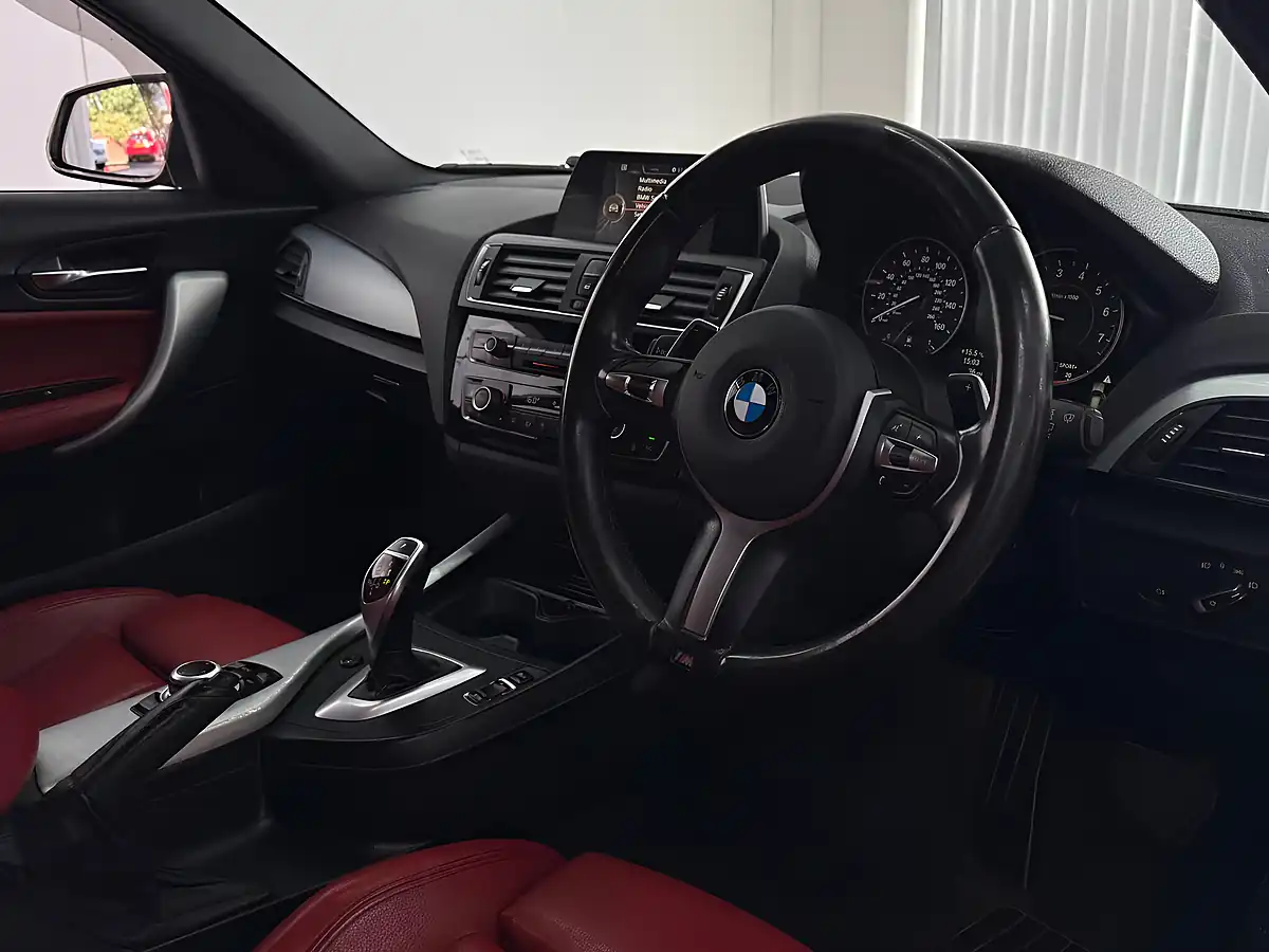 Used 2015 BMW 1 Series White - Interior and Exterior details 16