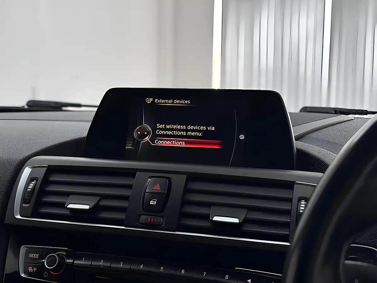 Used 2015 BMW 1 Series White - Interior and Exterior details 20