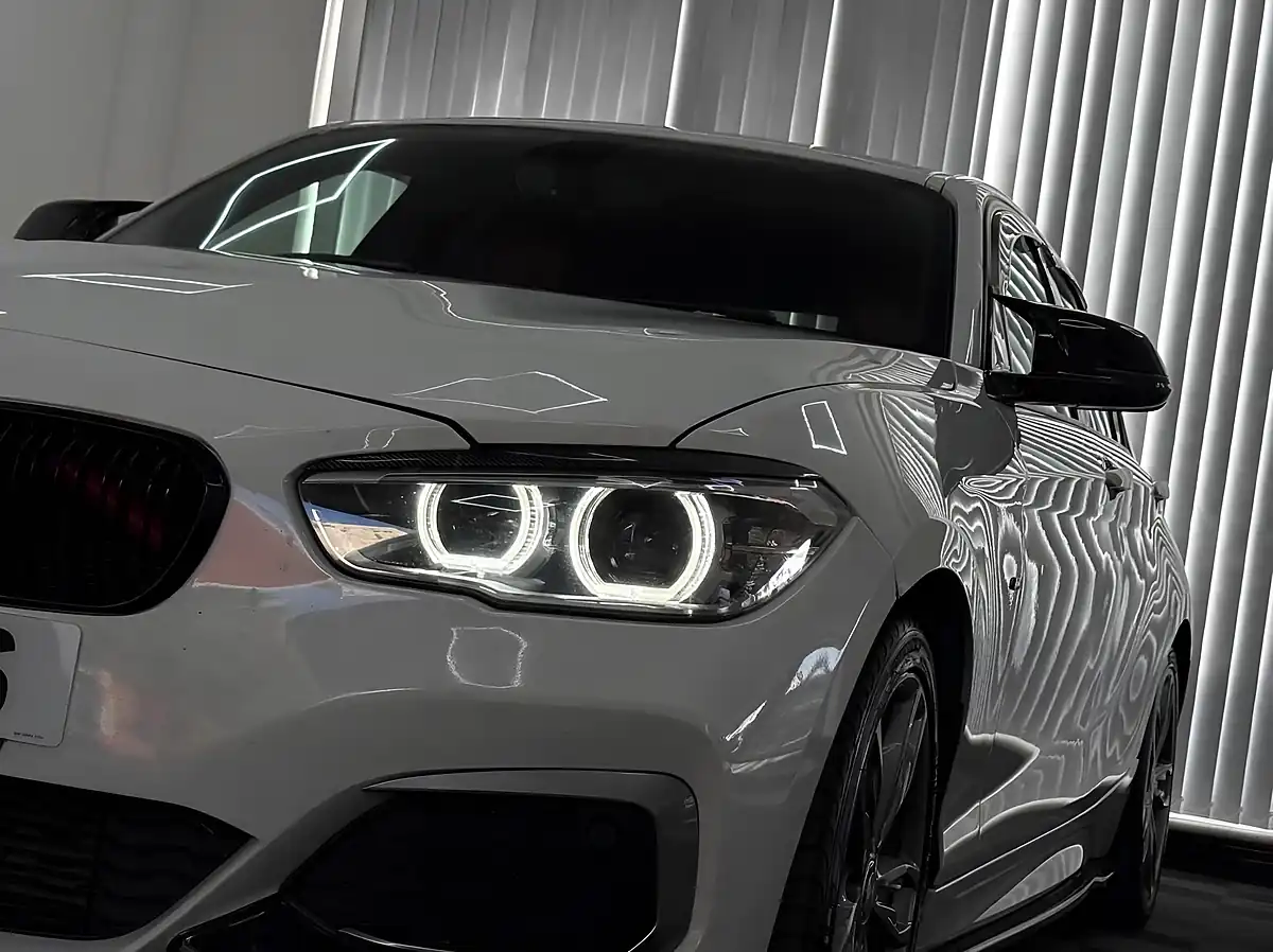 Used 2015 BMW 1 Series White - Interior and Exterior details 8