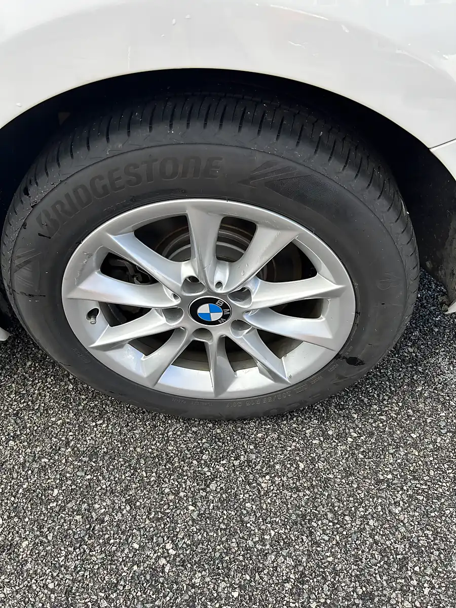 Used 2015 BMW 1 Series White - Interior and Exterior details 15