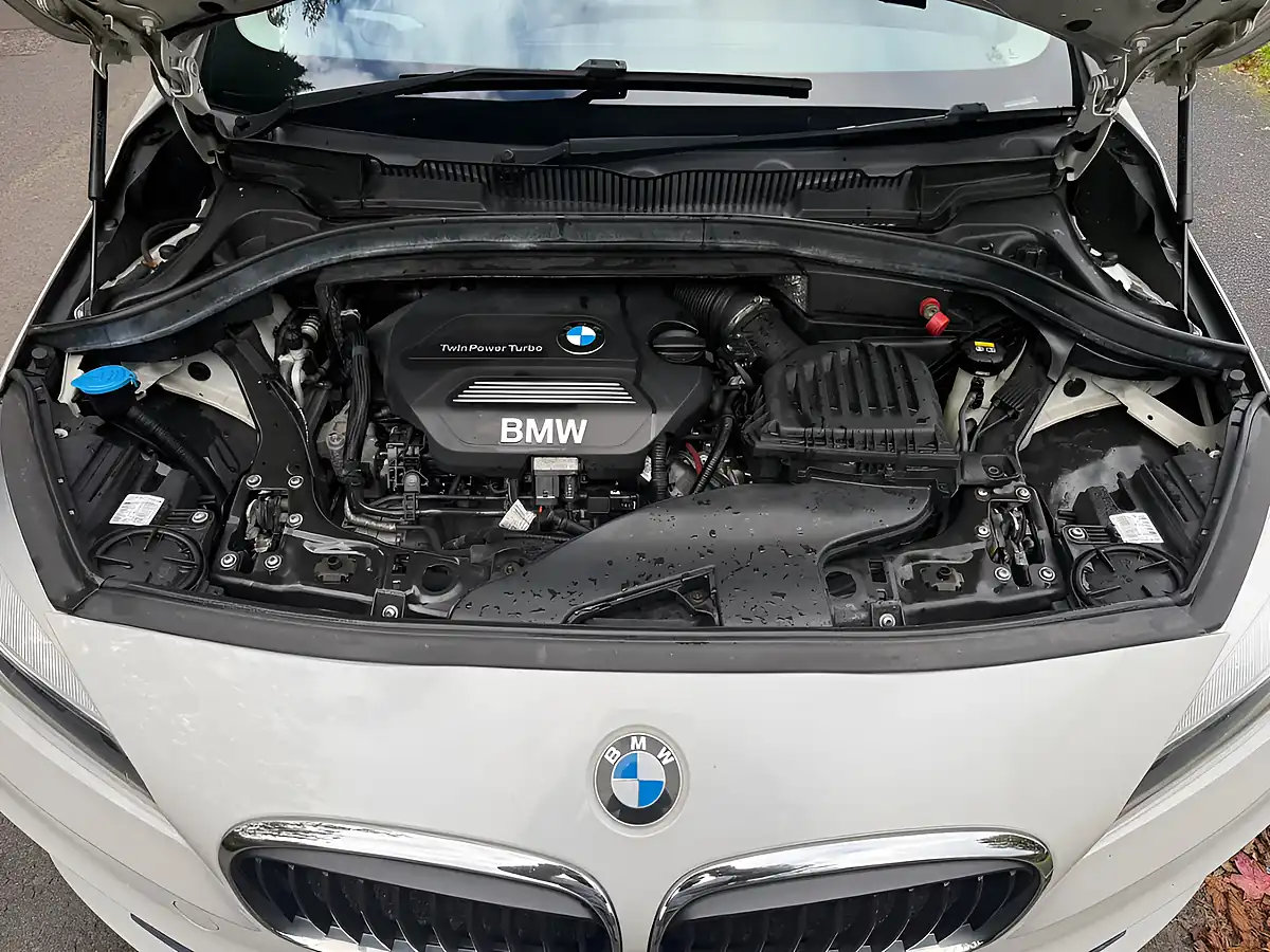 Used 2015 BMW 2 Series Active Tourer Sport White - Interior and Exterior details 10