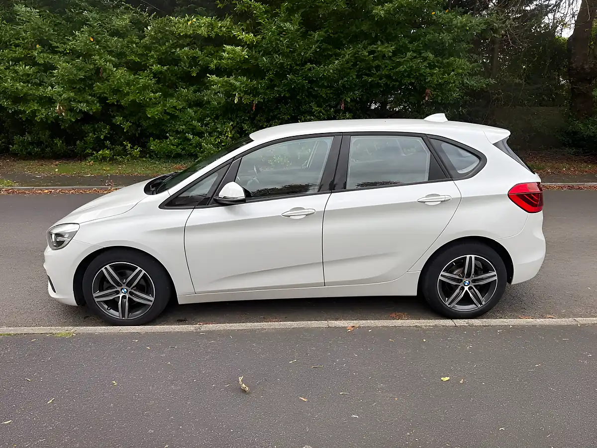 Used 2015 BMW 2 Series Active Tourer Sport White - Interior and Exterior details 6
