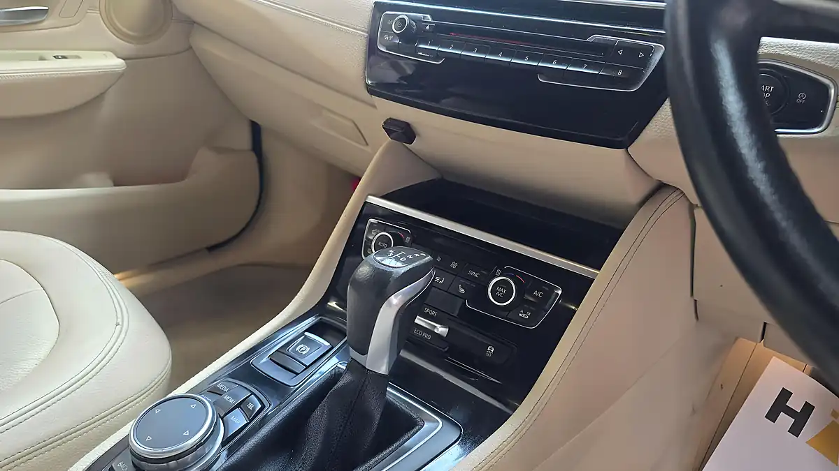 Used 2015 BMW 2 Series Gran Tourer Se Grey - Interior and Exterior details 9
