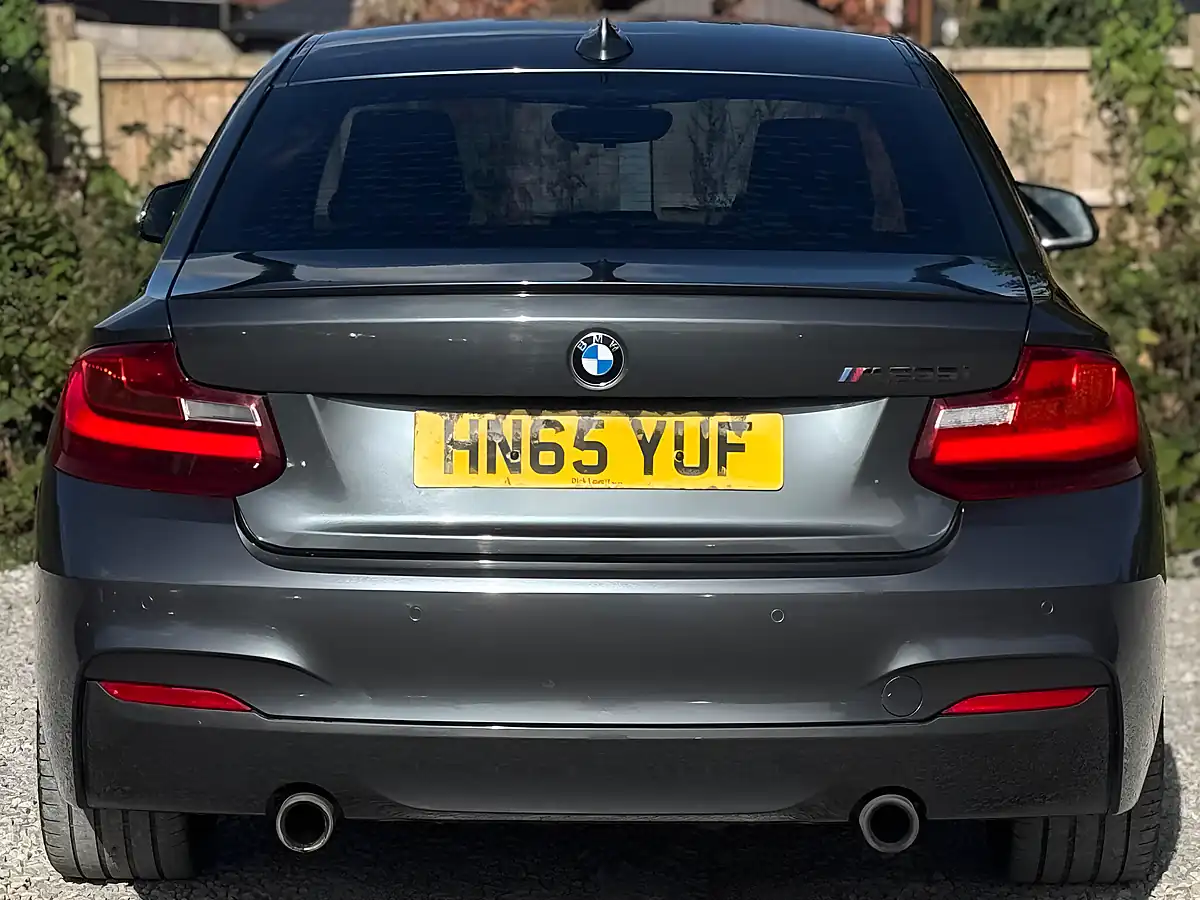 Used 2015 BMW 2 Series Grey - Interior and Exterior details 9