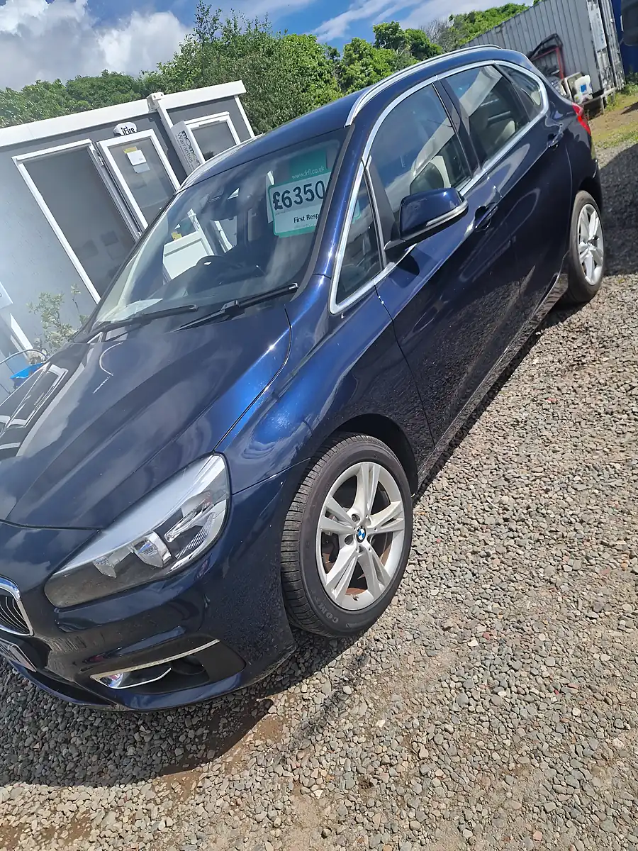 Used 2015 BMW 2 Series Luxury 5dr Step Auto Blue - Interior and Exterior details 4