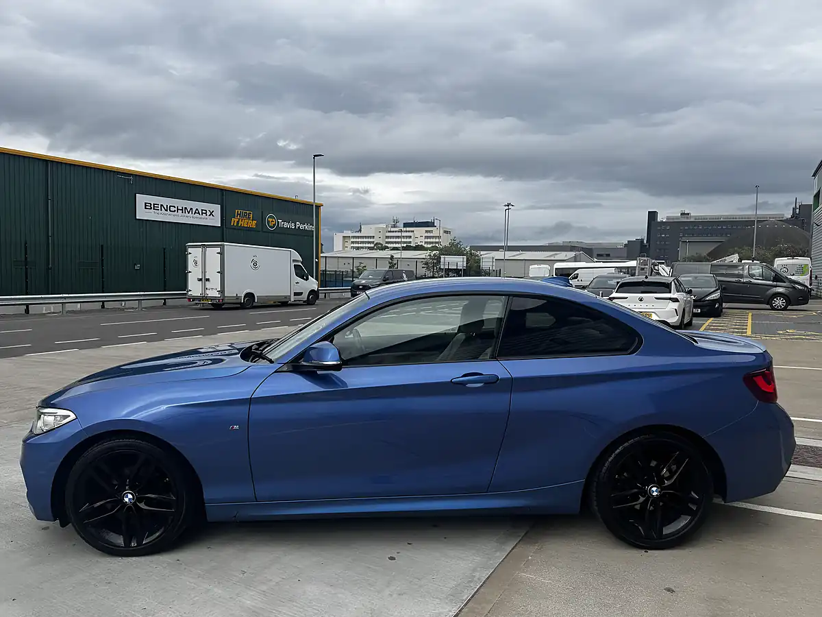 Used 2015 BMW 2 Series M Sport Blue - Interior and Exterior details 9