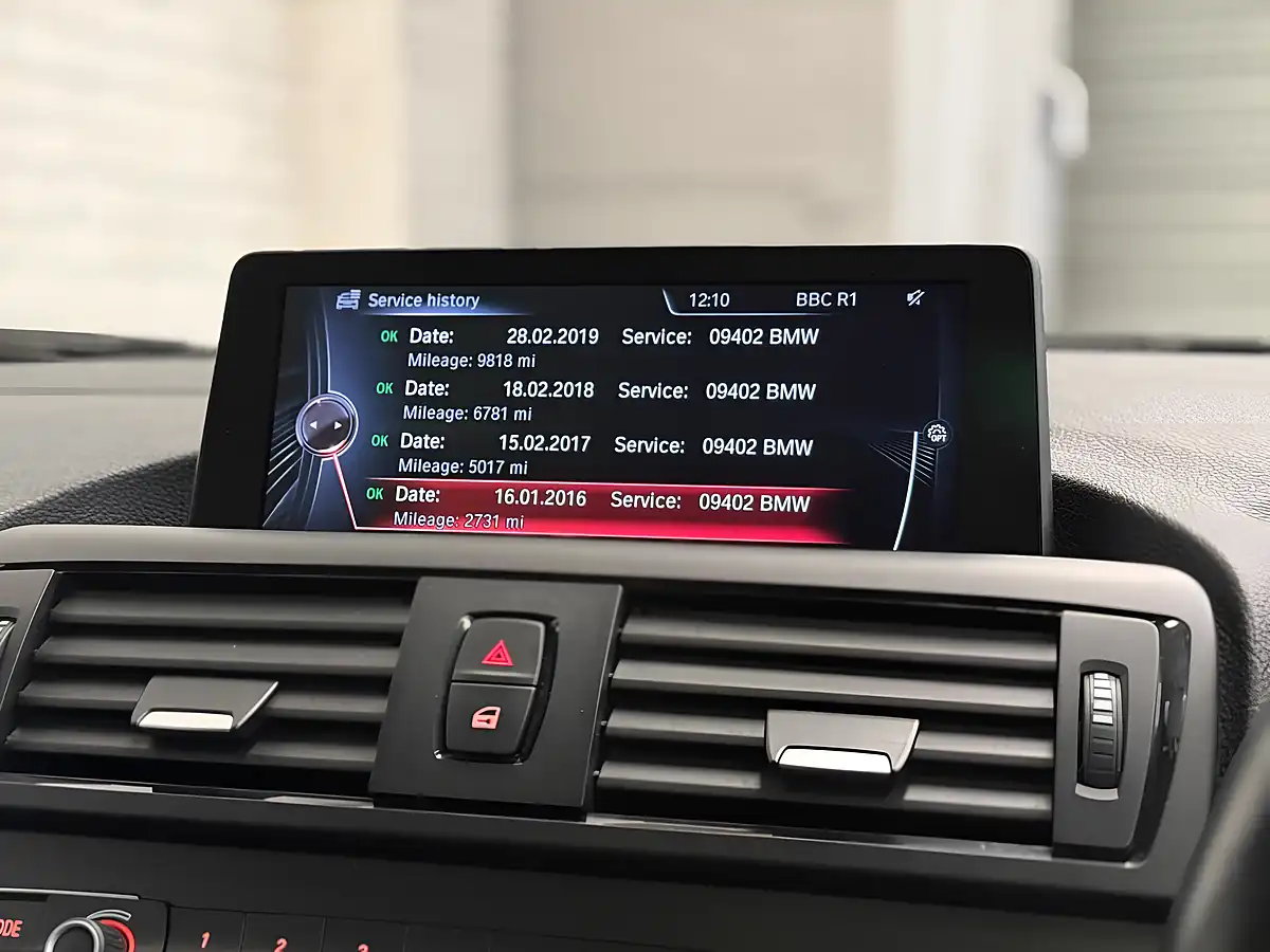 Used 2015 BMW 2 Series M Sport White - Interior and Exterior details 13