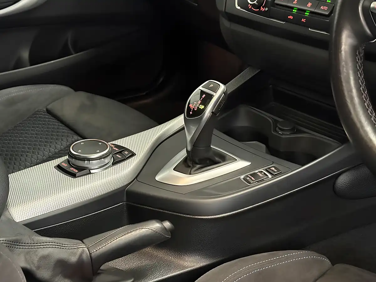Used 2015 BMW 2 Series M Sport White - Interior and Exterior details 14