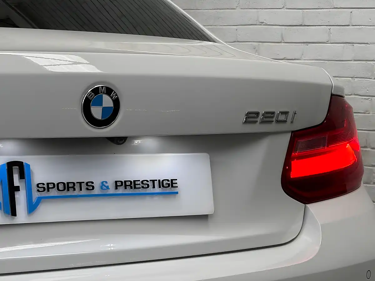 Used 2015 BMW 2 Series M Sport White - Interior and Exterior details 20