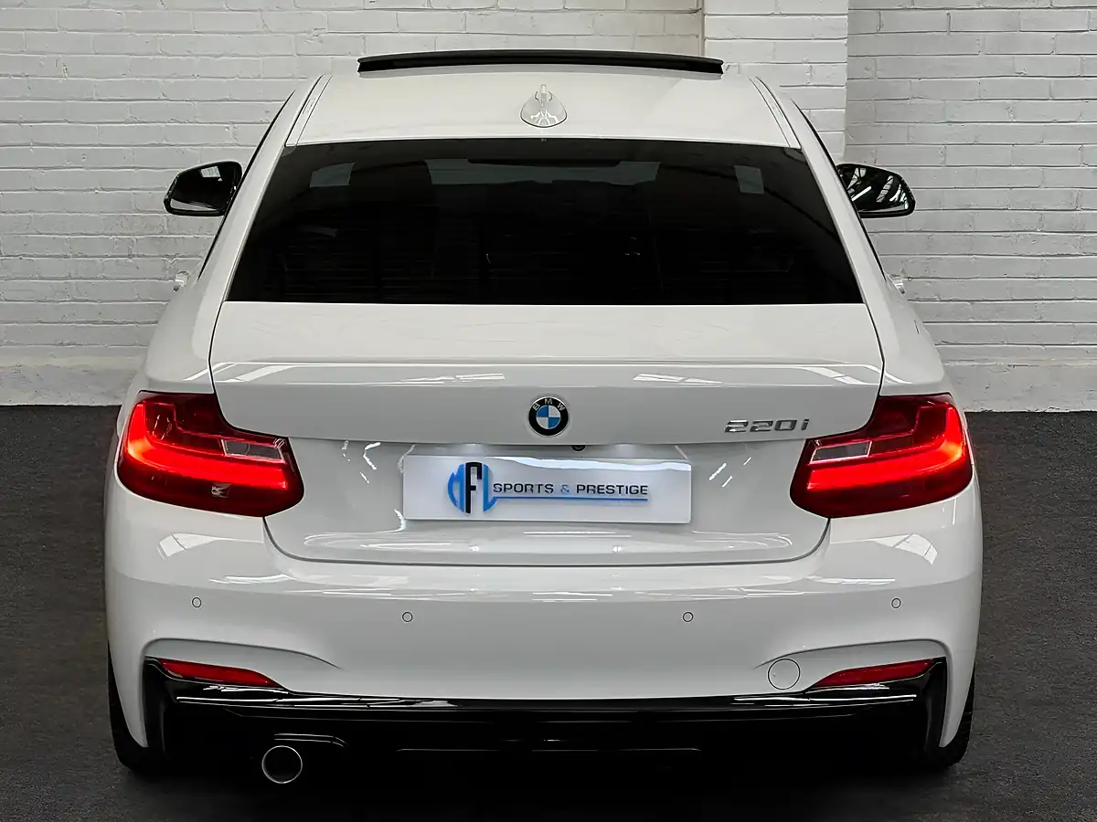 Used 2015 BMW 2 Series M Sport White - Interior and Exterior details 8