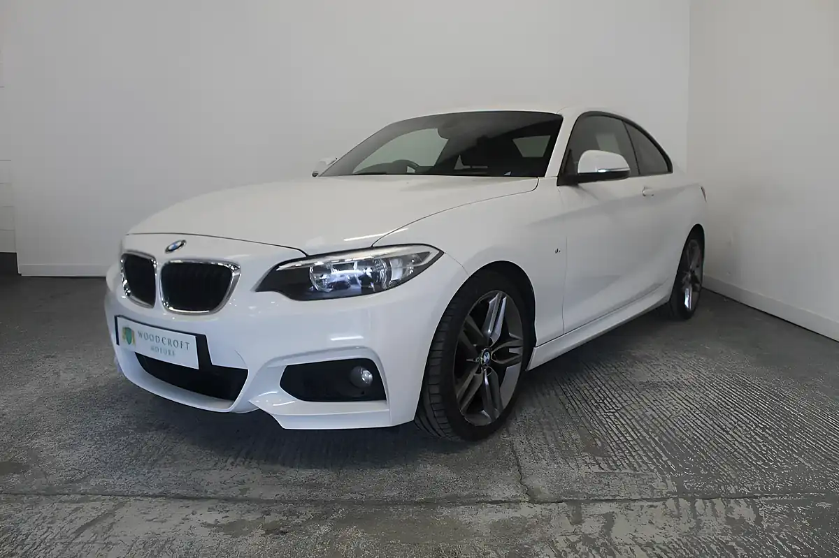Used 2015 BMW 2 Series M Sport White - Interior and Exterior details 2