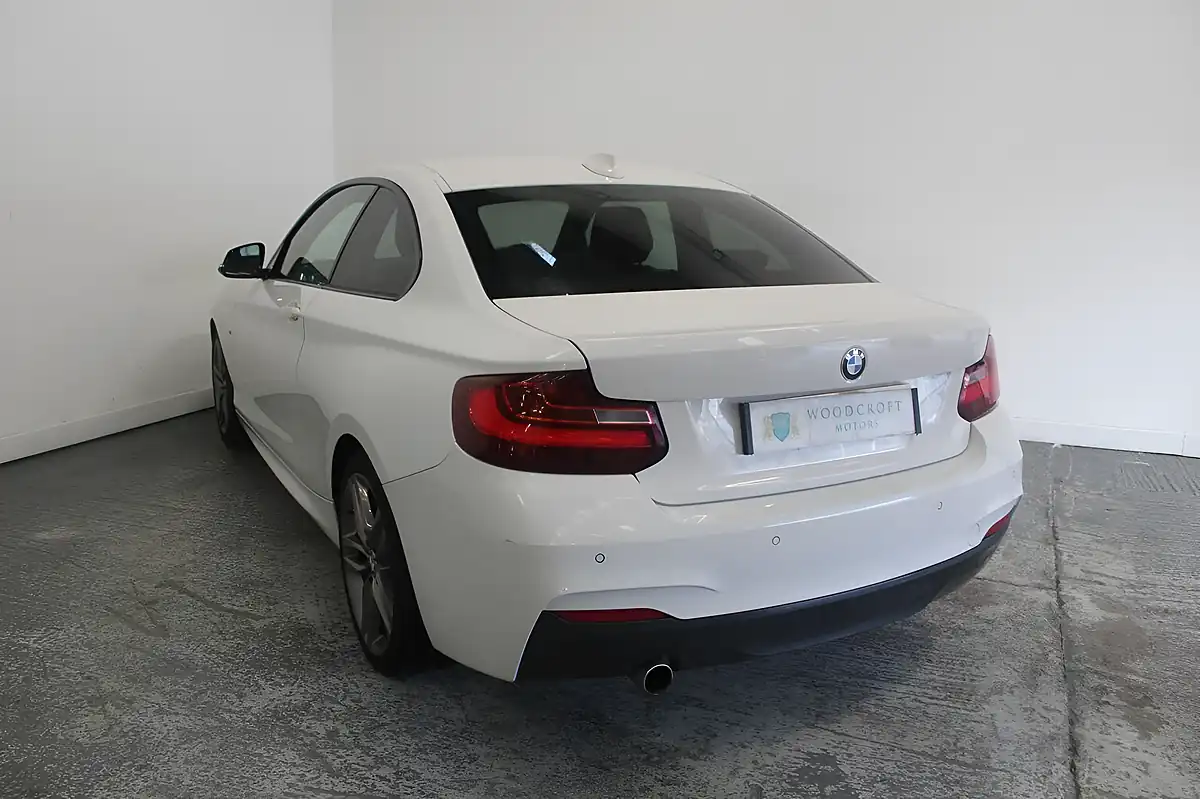 Used 2015 BMW 2 Series M Sport White - Interior and Exterior details 5