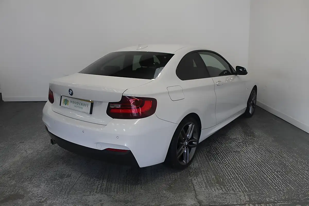 Used 2015 BMW 2 Series M Sport White - Interior and Exterior details 6