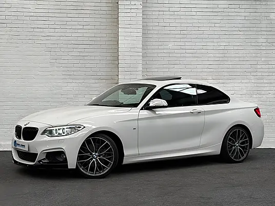 2015 BMW 220i M Sport