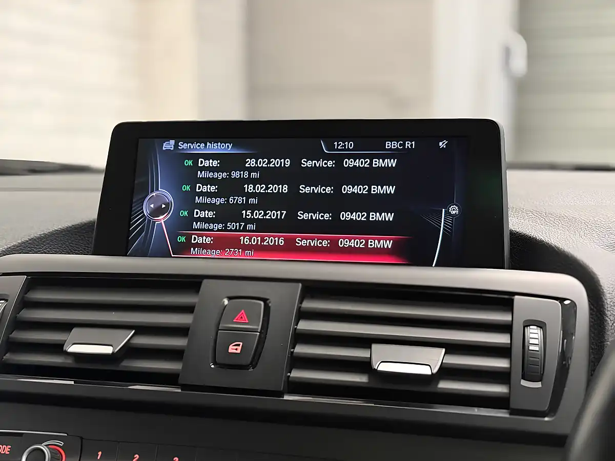 Used 2015 BMW 2 Series M Sport White - Interior and Exterior details 13