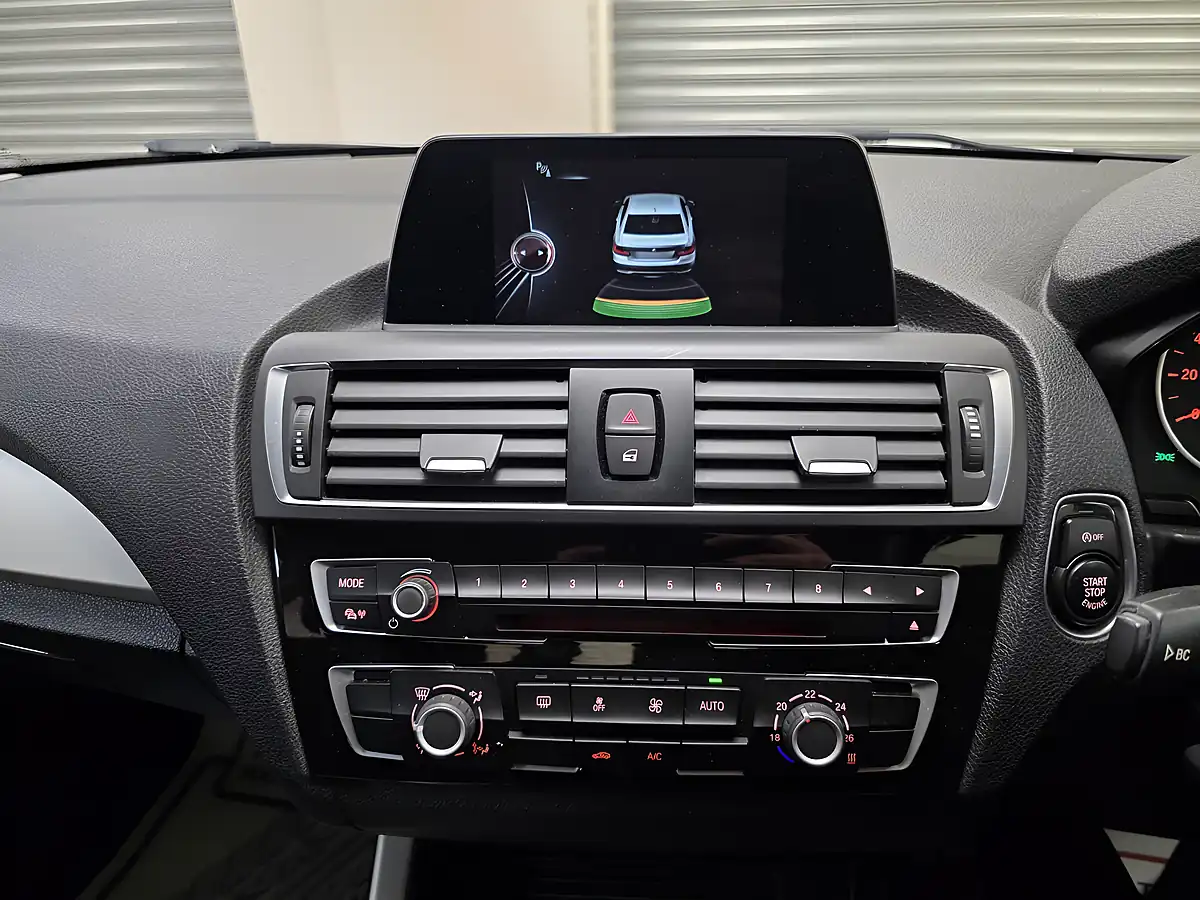 Used 2015 BMW 2 Series Se White - Interior and Exterior details 10