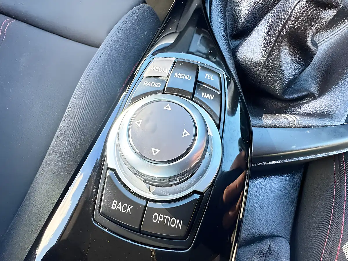 Used 2015 BMW 2 Series Sport Black - Interior and Exterior details 15