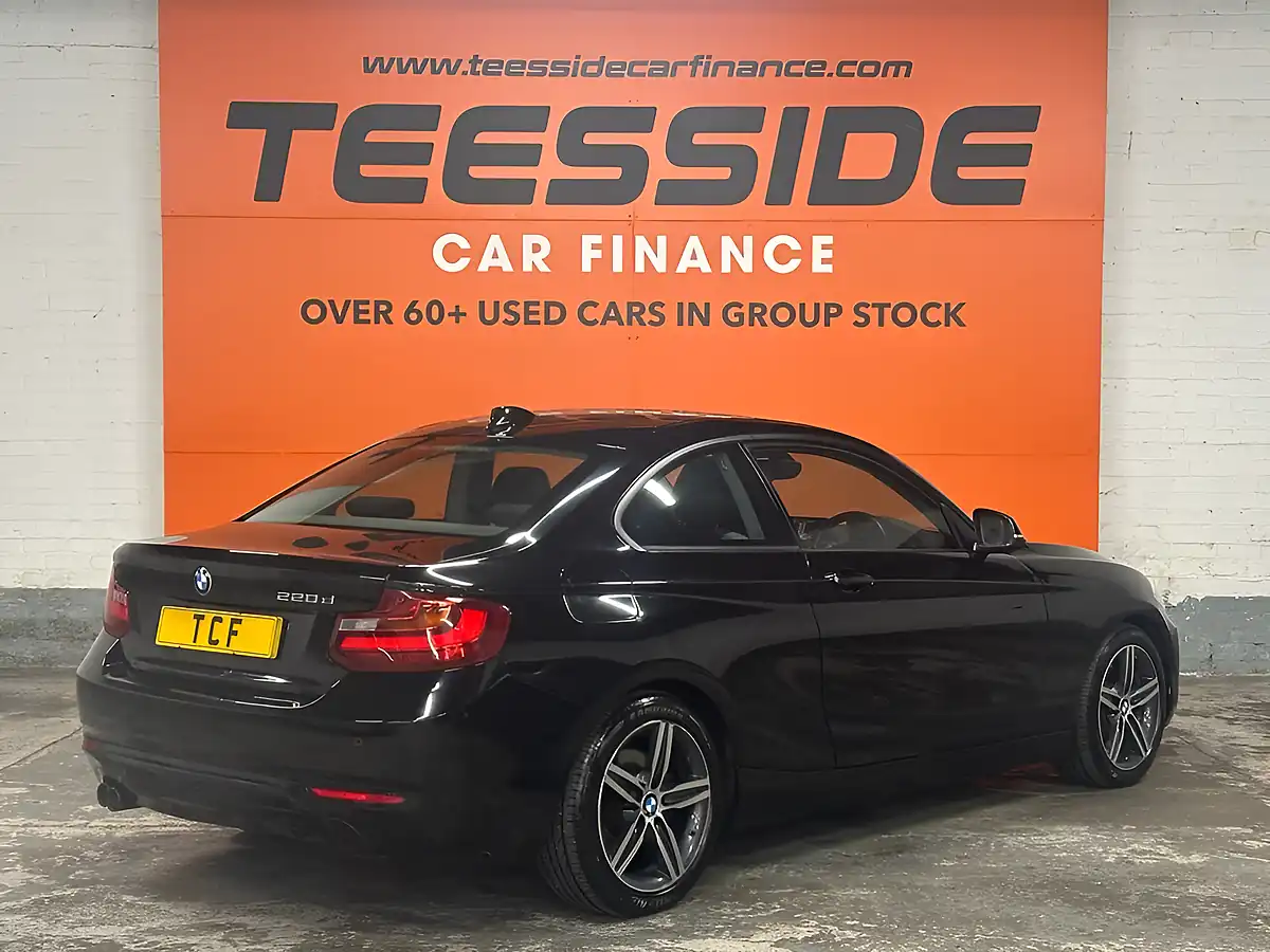 Used 2015 BMW 2 Series Sport Coupe Black - Interior and Exterior details 4