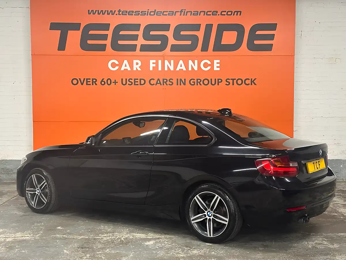 Used 2015 BMW 2 Series Sport Coupe Black - Interior and Exterior details 7