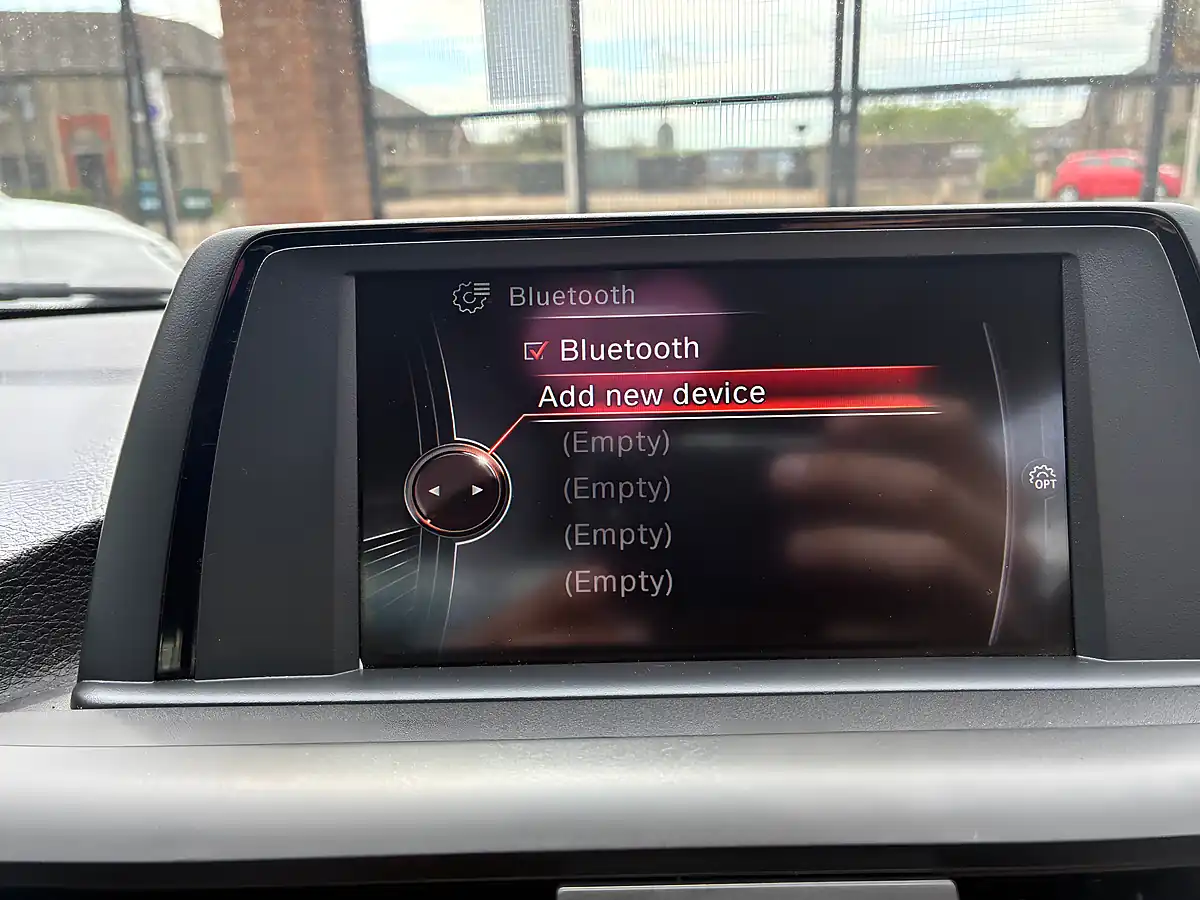 Used 2015 BMW 2 Series Sport Coupe Silver - Interior and Exterior details 14