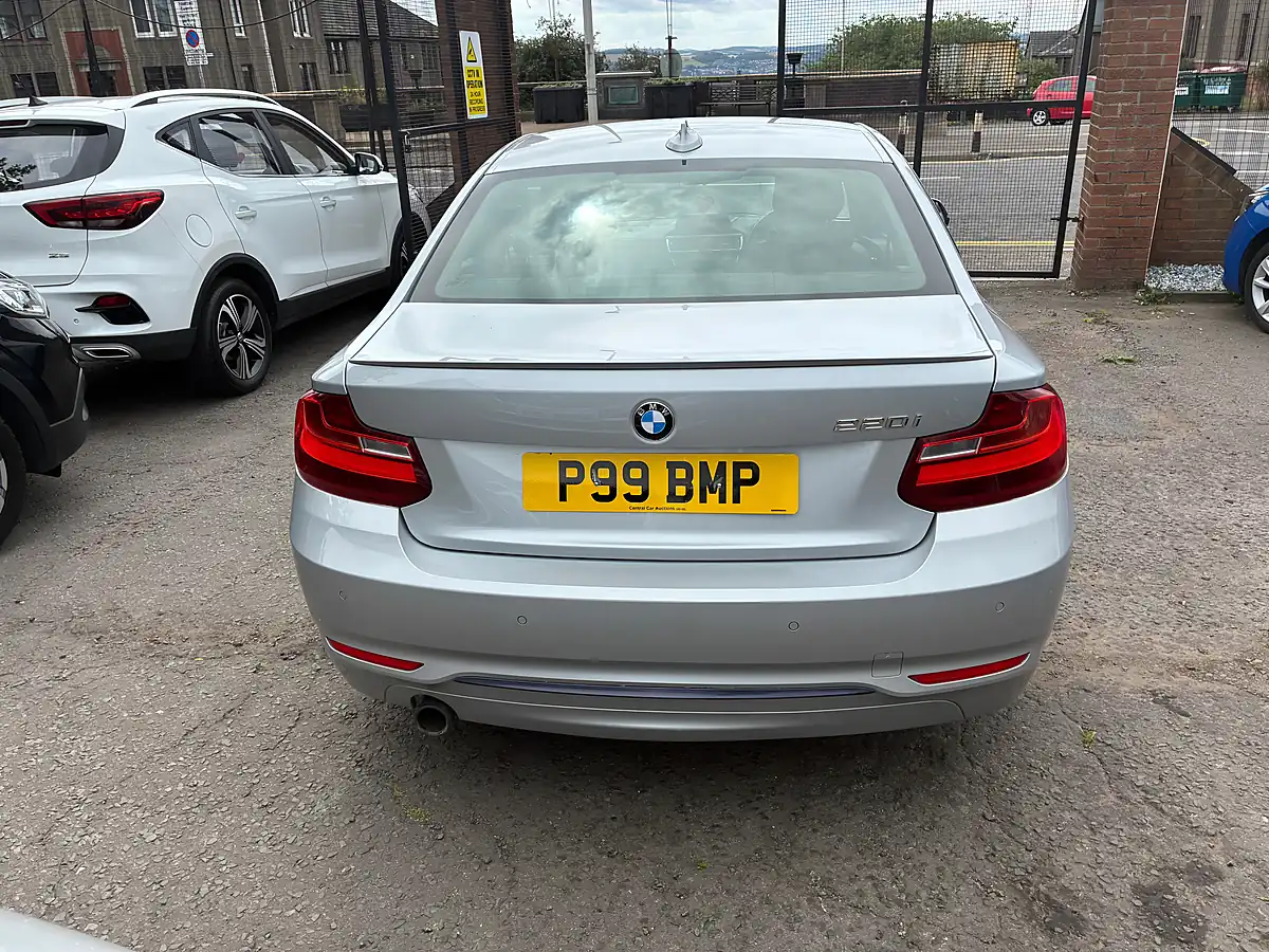 Used 2015 BMW 2 Series Sport Coupe Silver - Interior and Exterior details 4
