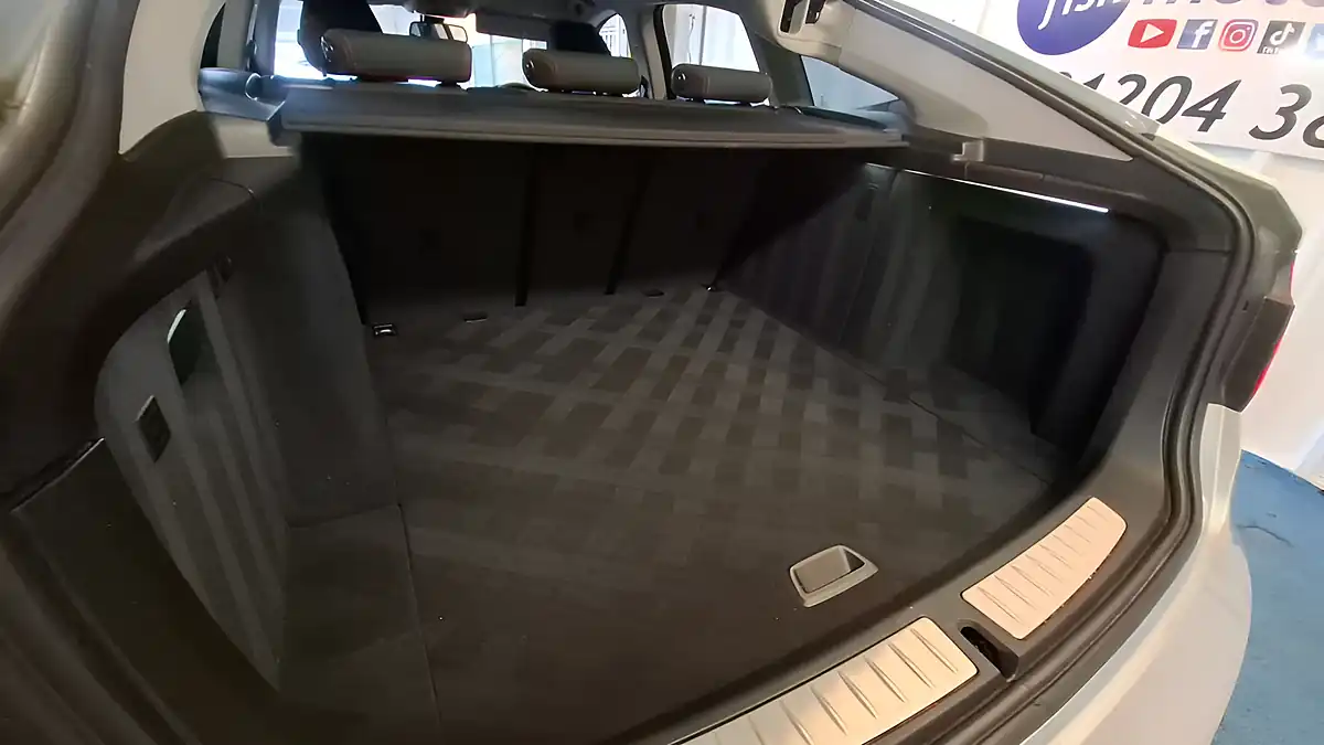 Used 2015 BMW 3 Series Gran Turismo Sport GT Silver - Interior and Exterior details 16