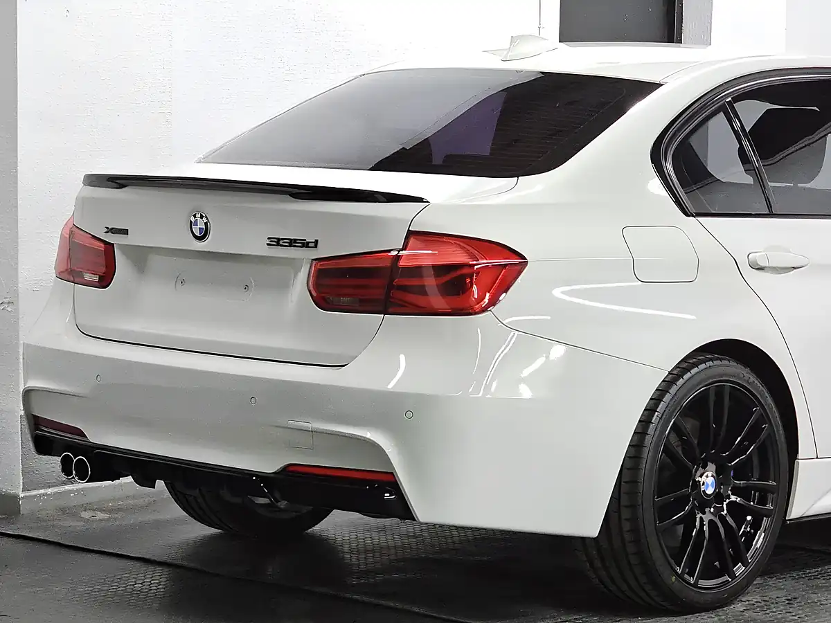 Used 2015 BMW 3 Series M Sport Alpine White - Interior and Exterior details 10