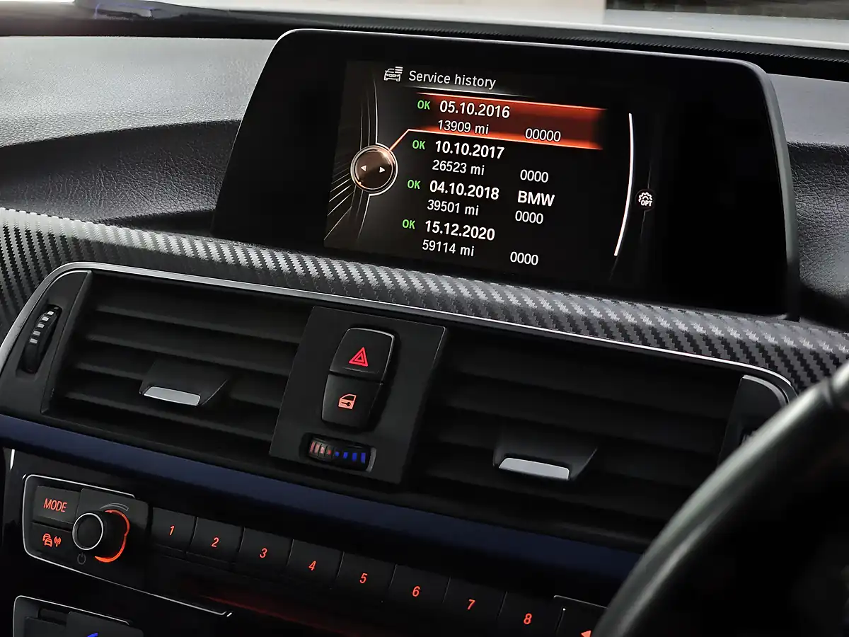 Used 2015 BMW 3 Series M Sport Alpine White - Interior and Exterior details 15