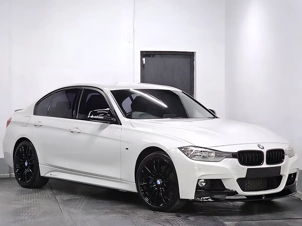 Used 2015 BMW 3 Series M Sport Alpine White - Interior and Exterior details 4