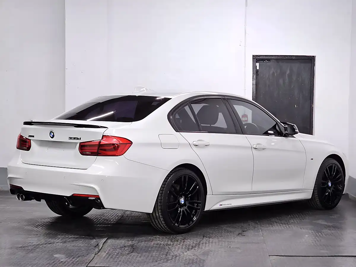Used 2015 BMW 3 Series M Sport Alpine White - Interior and Exterior details 6