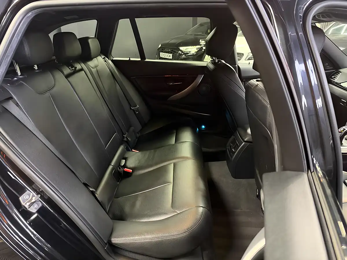 Used 2015 BMW 3 Series M Sport Black Sapphire - Interior and Exterior details 13
