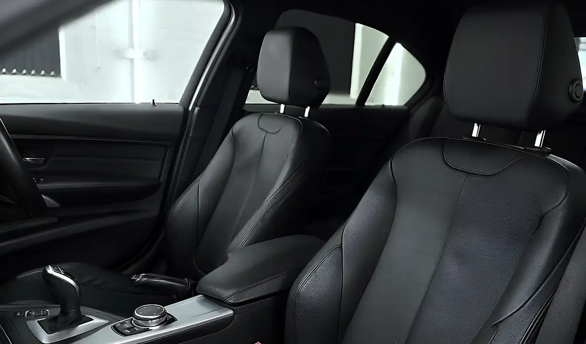 Used 2015 BMW 3 Series M Sport Black Sapphire Metallic - Interior and Exterior details 19