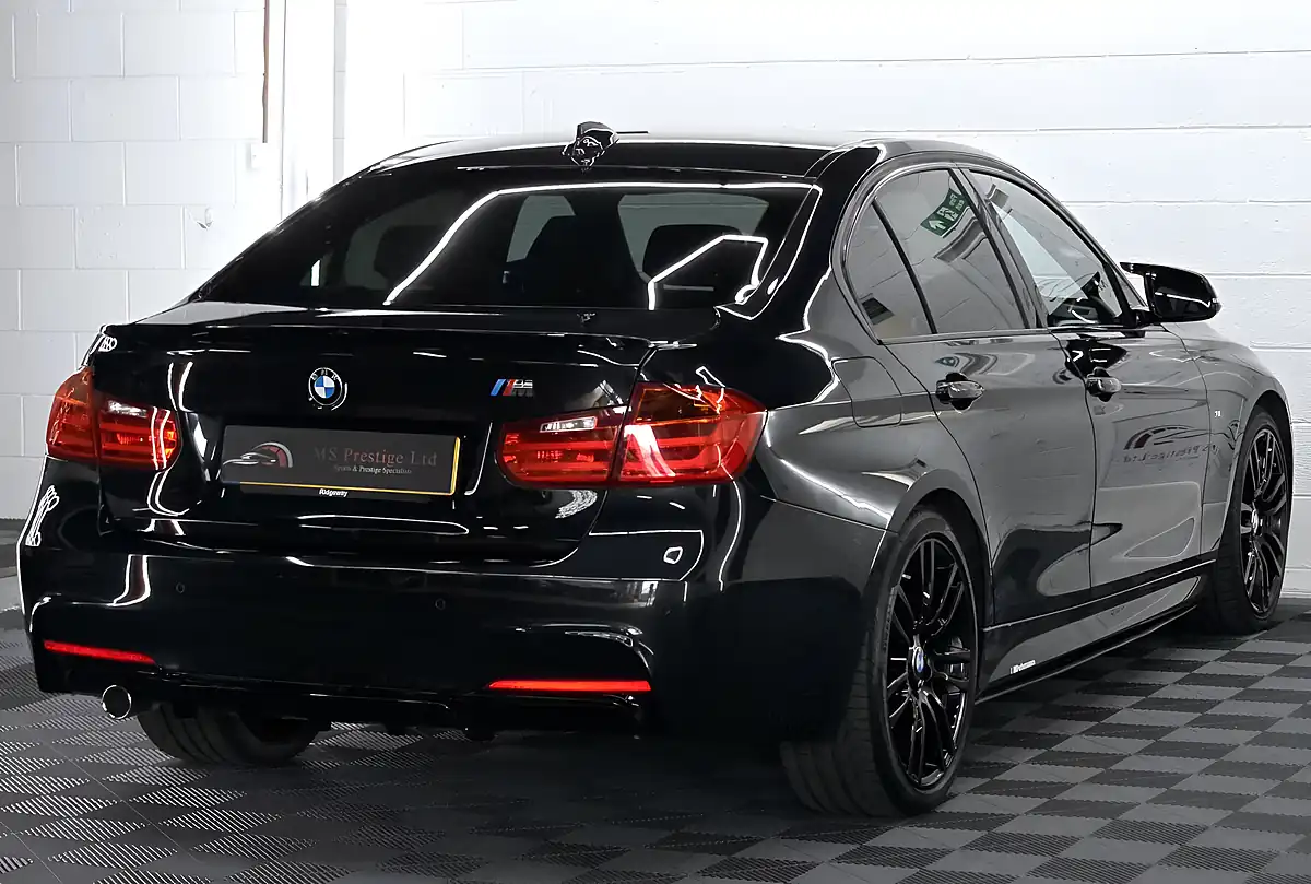 Used 2015 BMW 3 Series M Sport Black Sapphire Metallic - Interior and Exterior details 9