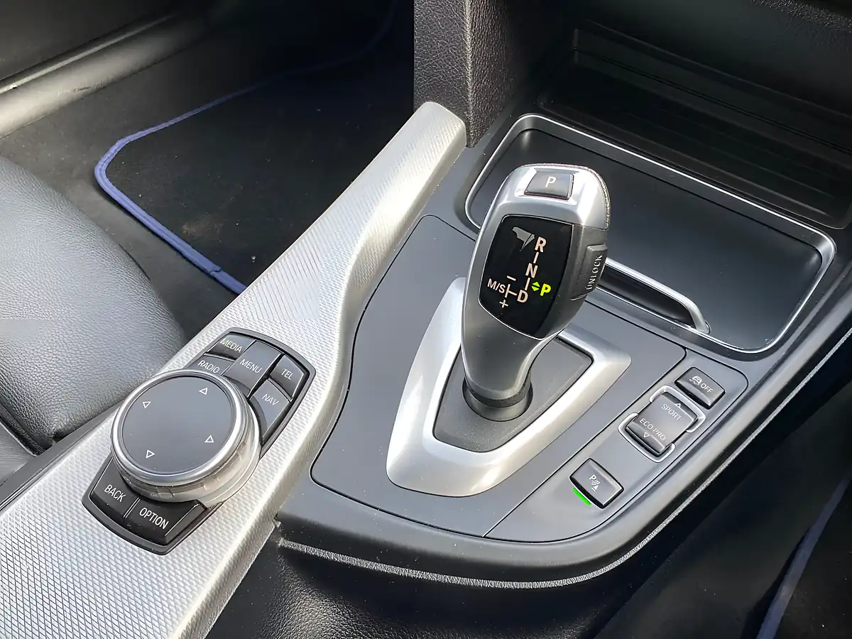 Used 2015 BMW 3 Series M Sport Blue - Interior and Exterior details 18