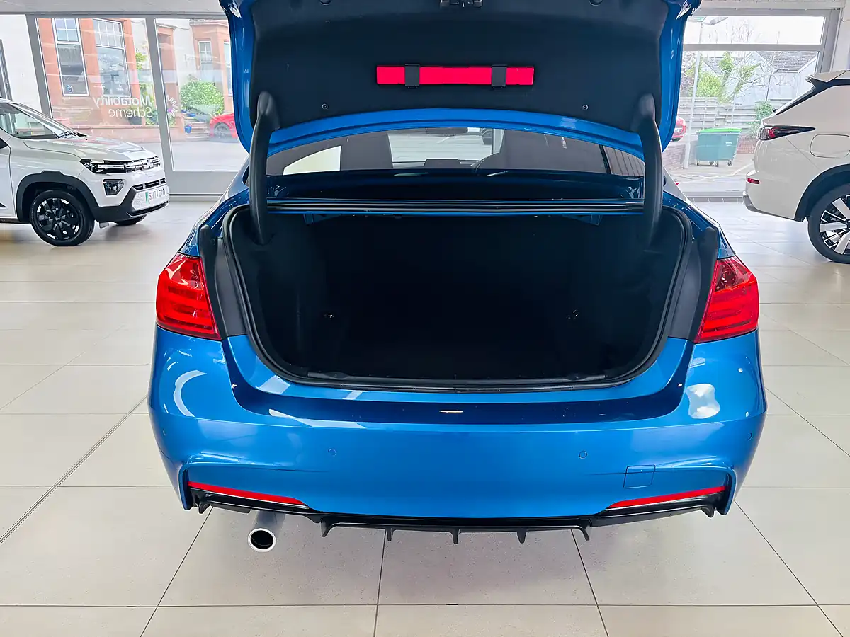 Used 2015 BMW 3 Series M Sport Blue - Interior and Exterior details 17