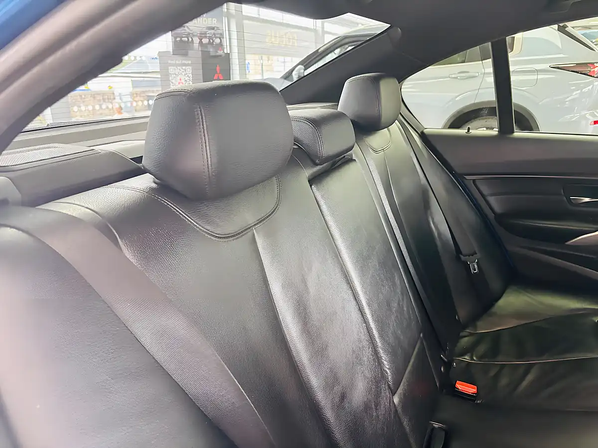 Used 2015 BMW 3 Series M Sport Blue - Interior and Exterior details 20