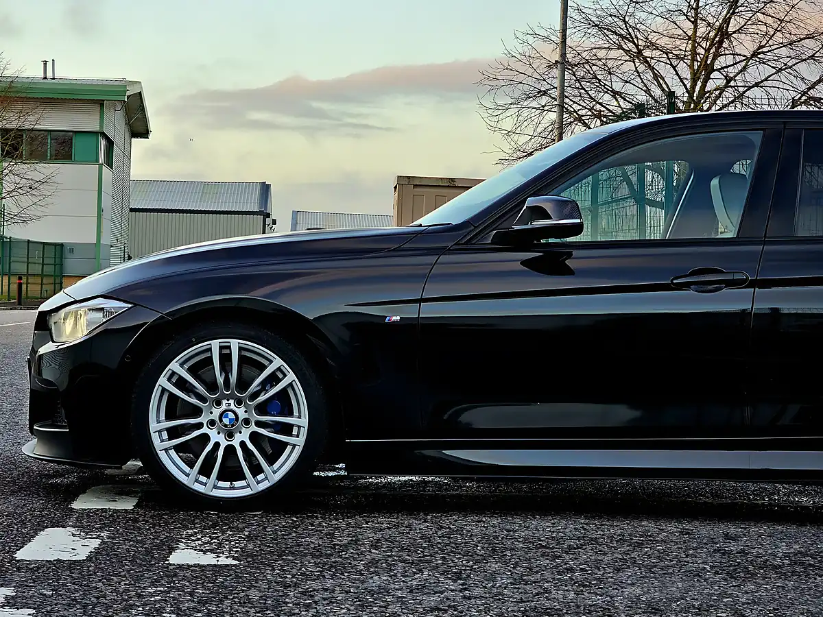Used 2015 BMW 3 Series M Sport Plus Sapphire Black Metallic - Interior and Exterior details 18