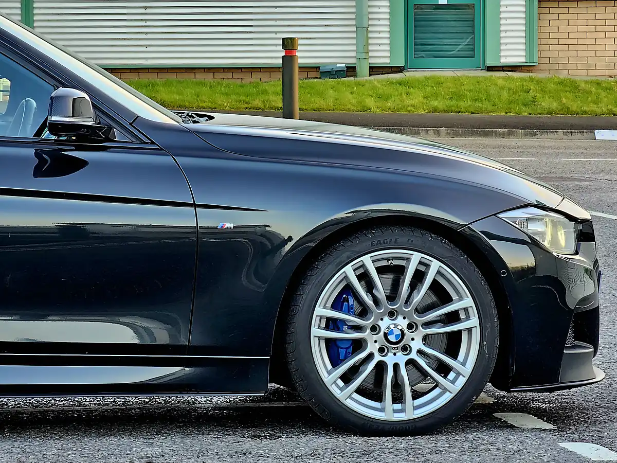 Used 2015 BMW 3 Series M Sport Plus Sapphire Black Metallic - Interior and Exterior details 20