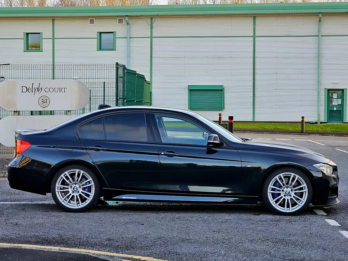 Used 2015 BMW 3 Series M Sport Plus Sapphire Black Metallic - Interior and Exterior details 6