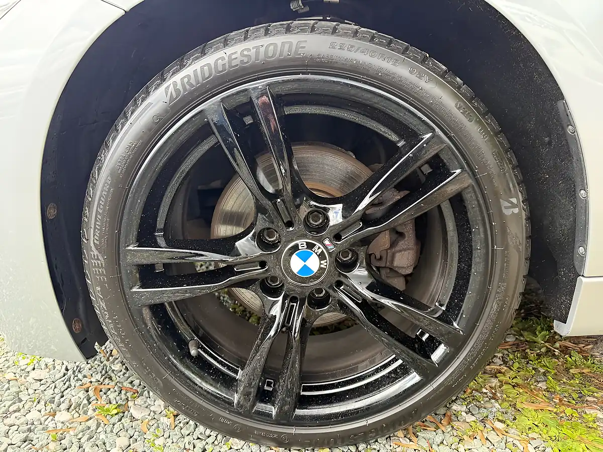 Used 2015 BMW 3 Series M Sport Silver - Interior and Exterior details 18
