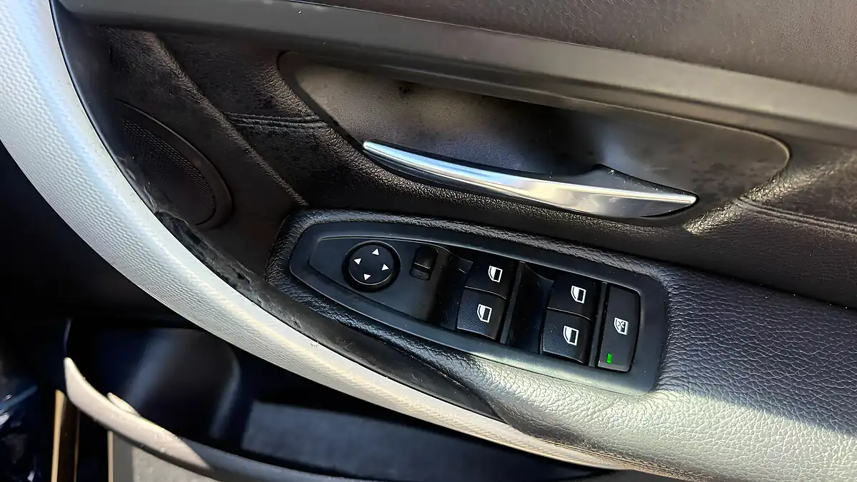 Used 2015 BMW 3 Series M Sport Touring Black - Interior and Exterior details 16
