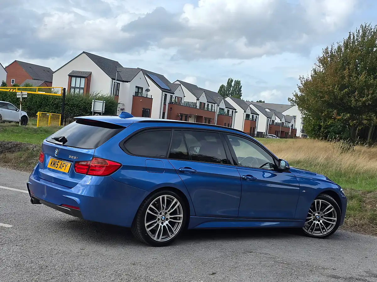 Used 2015 BMW 3 Series M Sport Touring Blue - Interior and Exterior details 7