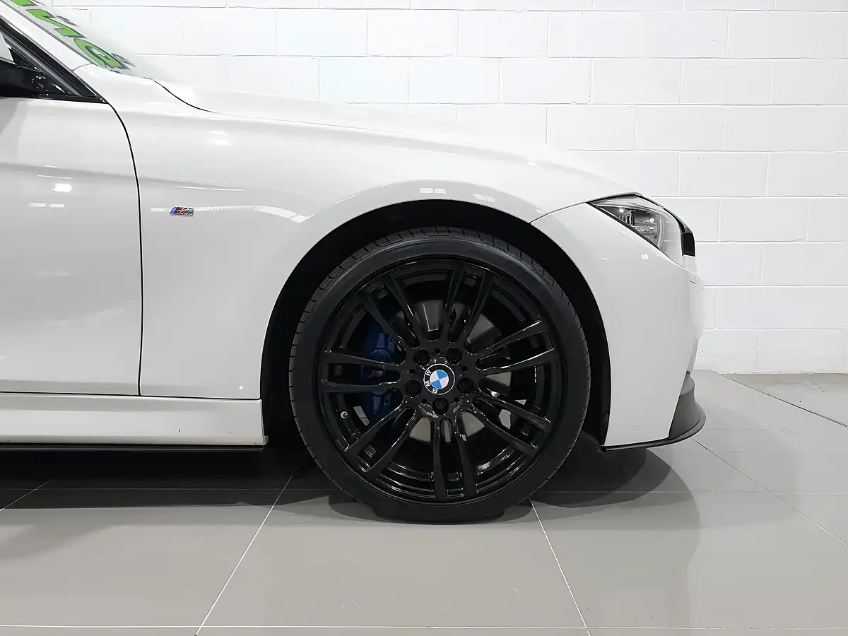 Used 2015 BMW 3 Series M Sport Touring White - Interior and Exterior details 14