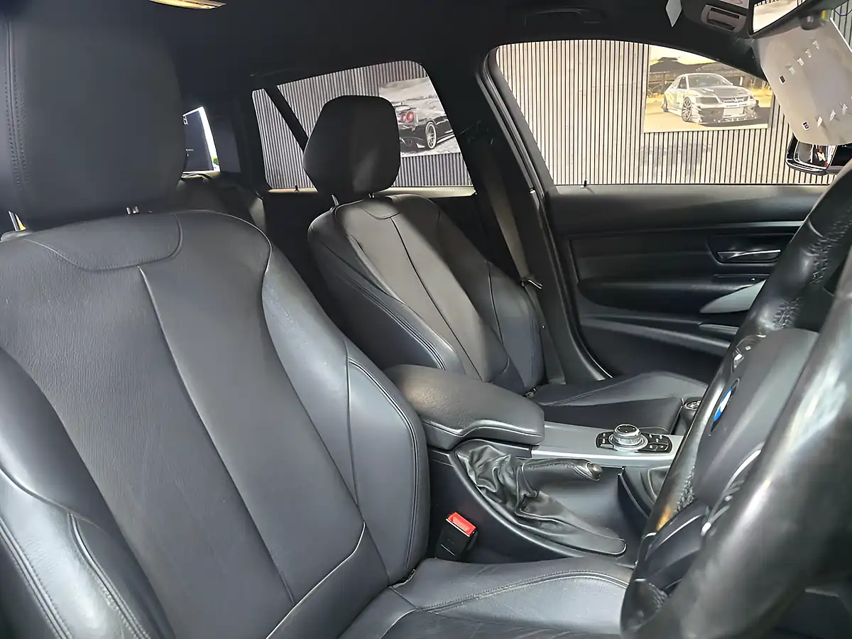 Used 2015 BMW 3 Series M Sport White - Interior and Exterior details 18
