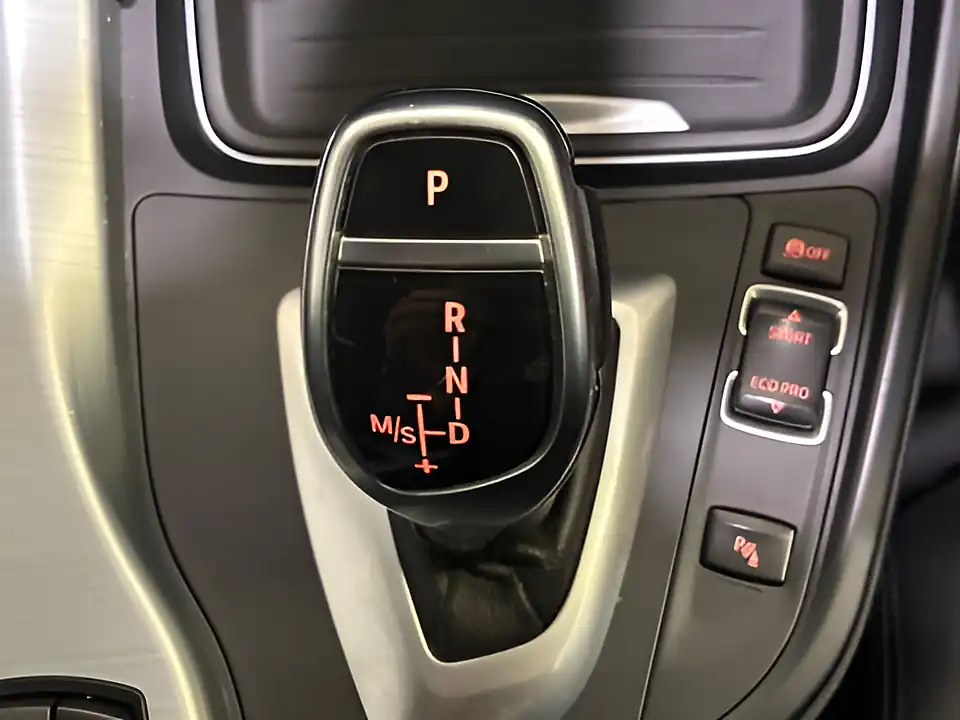 Used 2015 BMW 3 Series M Sport White - Interior and Exterior details 14