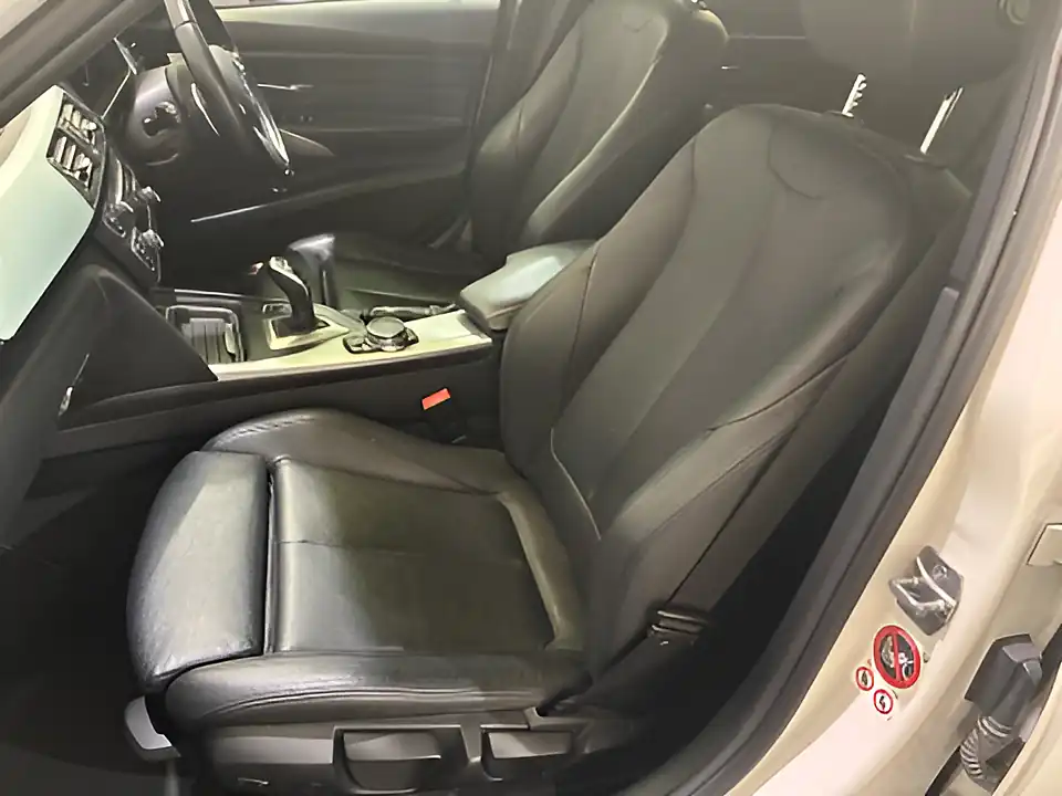 Used 2015 BMW 3 Series M Sport White - Interior and Exterior details 17