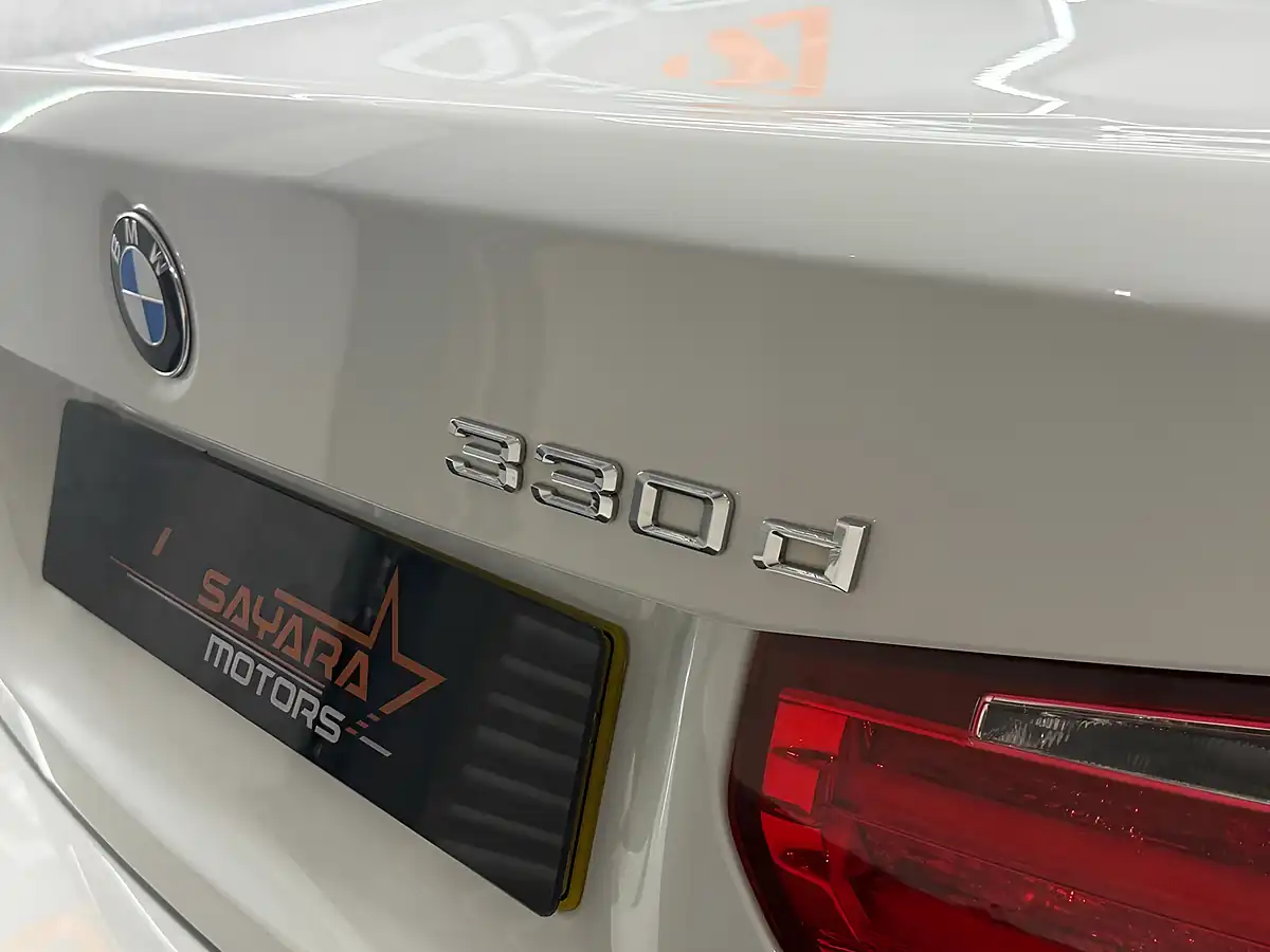 Used 2015 BMW 3 Series M Sport White - Interior and Exterior details 11
