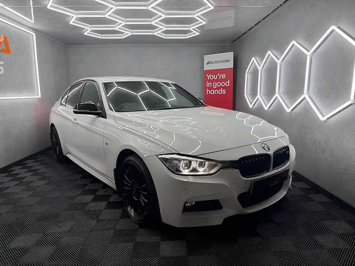 Used 2015 BMW 3 Series M Sport White - Interior and Exterior details 9