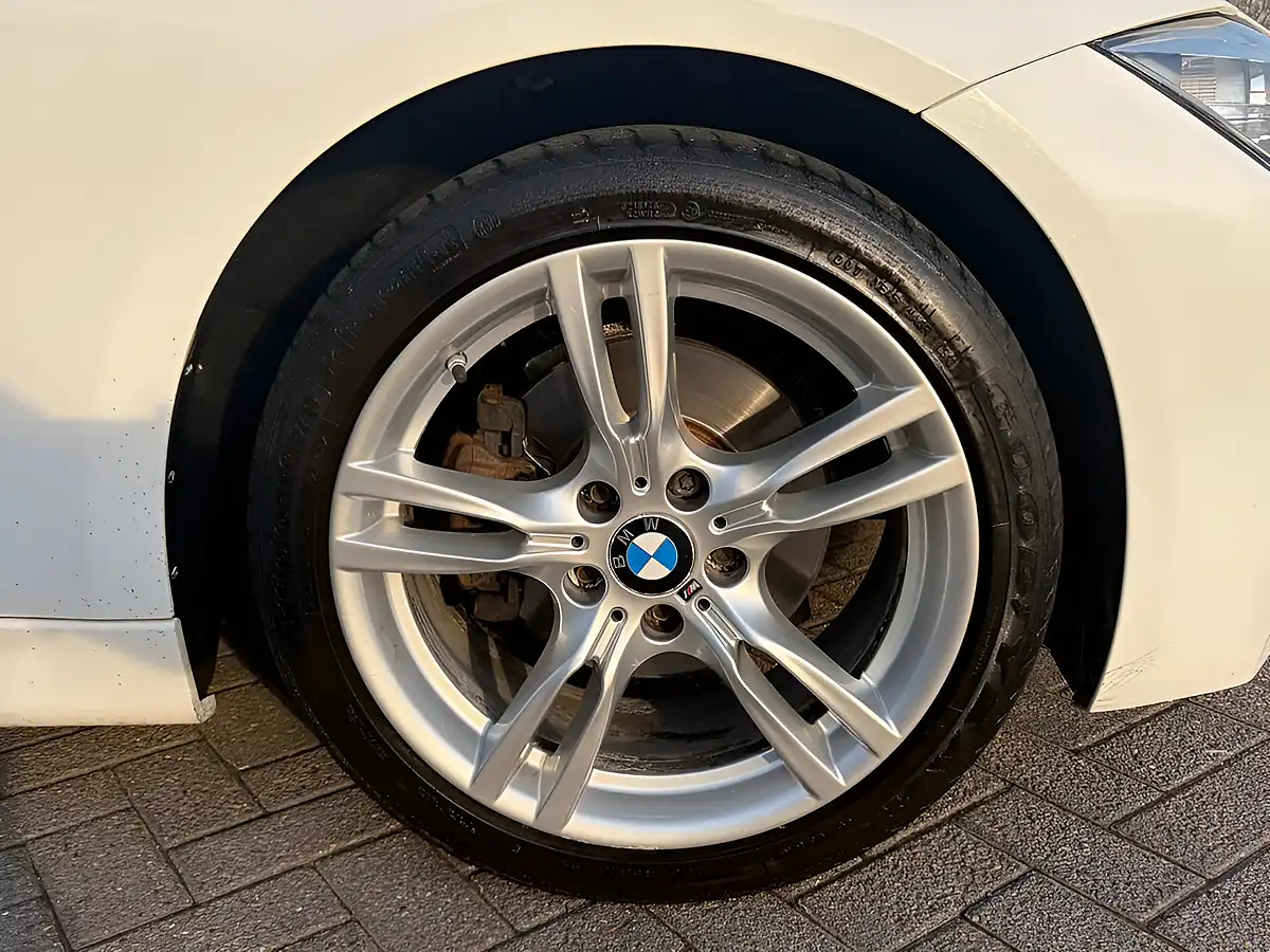 Used 2015 BMW 3 Series M Sport White - Interior and Exterior details 11