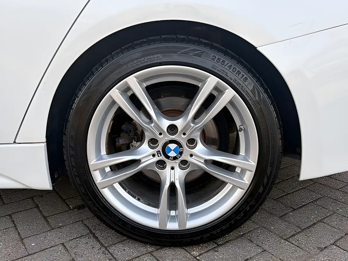 Used 2015 BMW 3 Series M Sport White - Interior and Exterior details 12